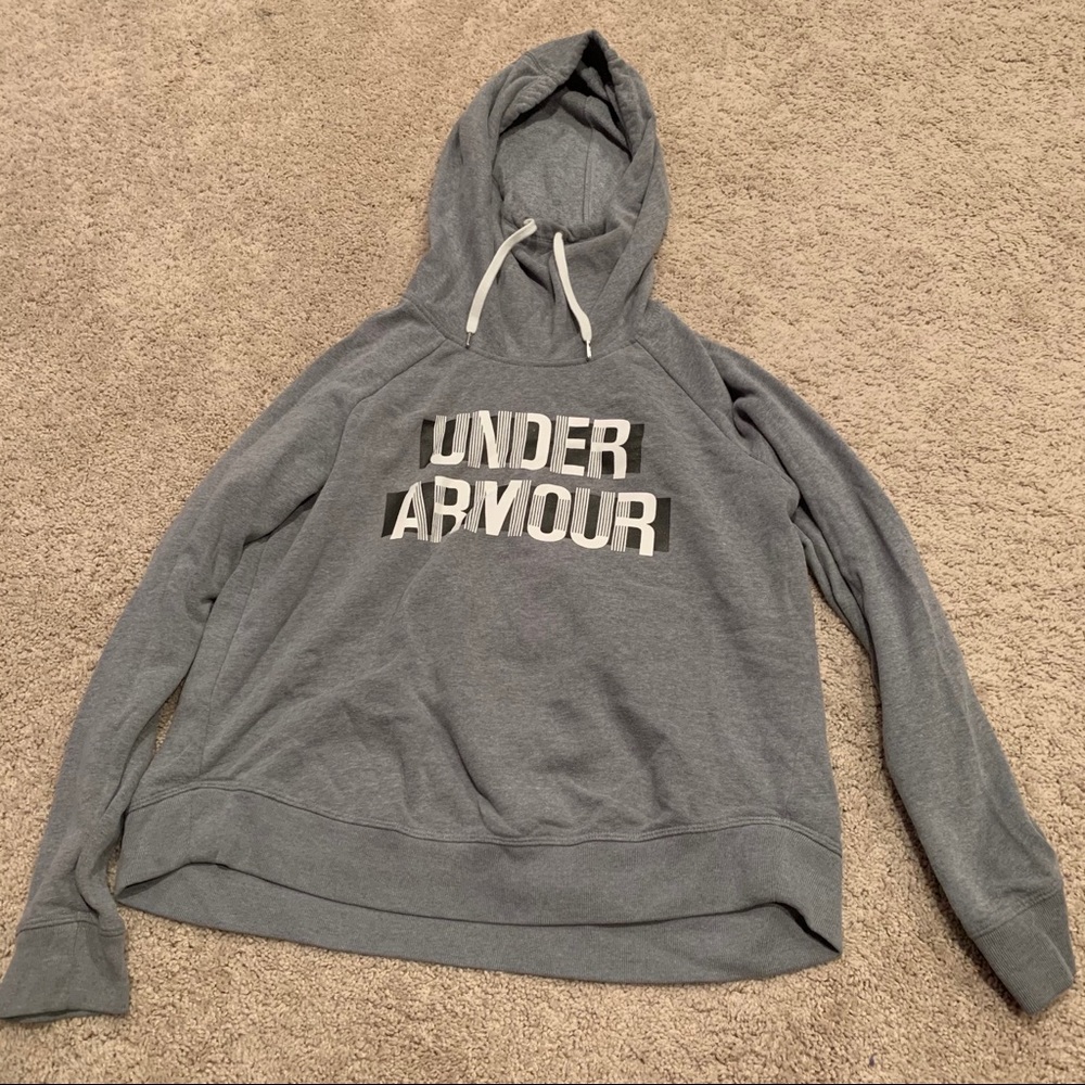 Under Armour Sweatshirt